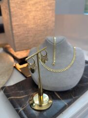 Pul Detaylı Tasarım Kombin