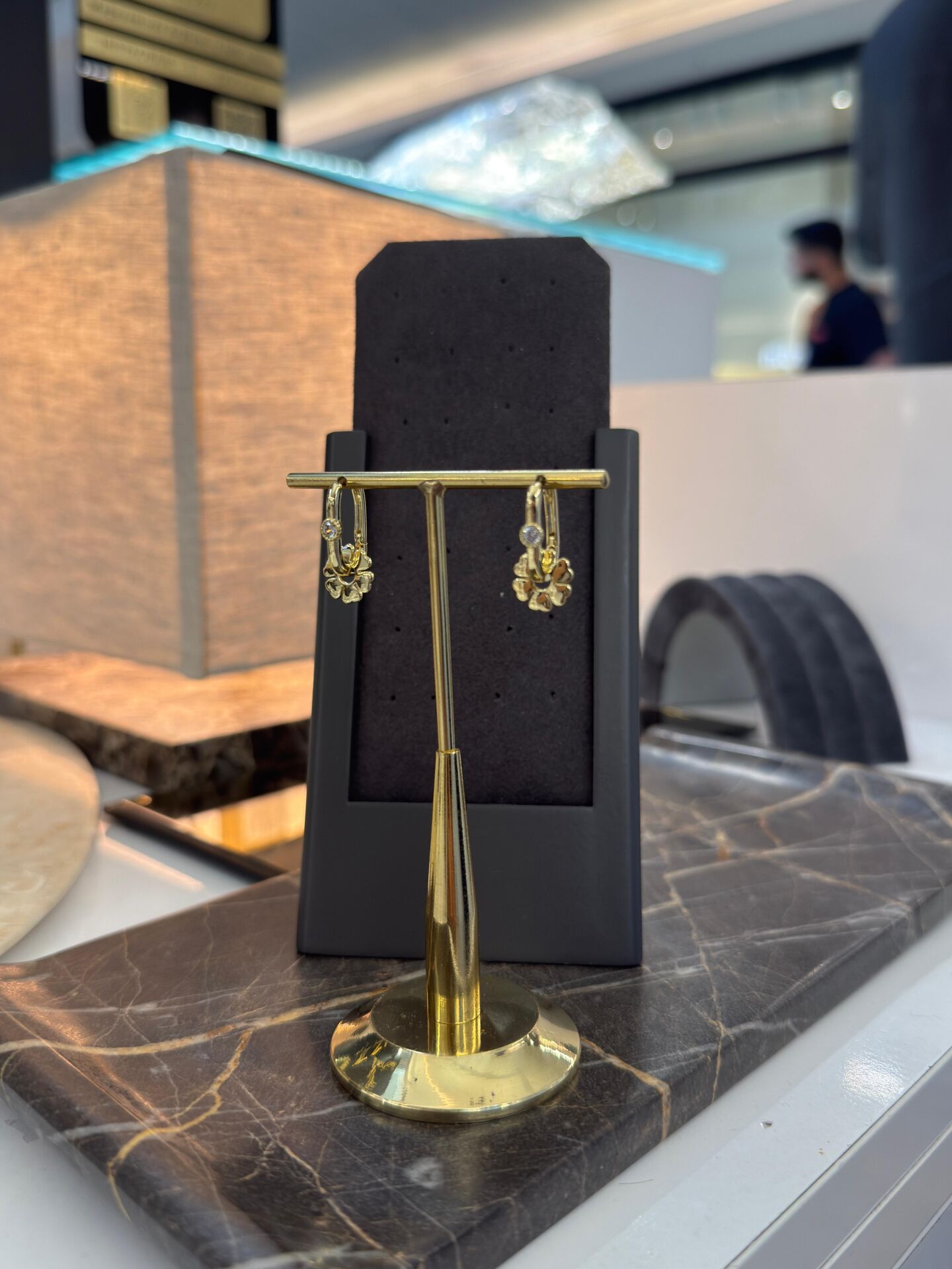 Göçmen Pırpır Xuping Altın Renk Küpe