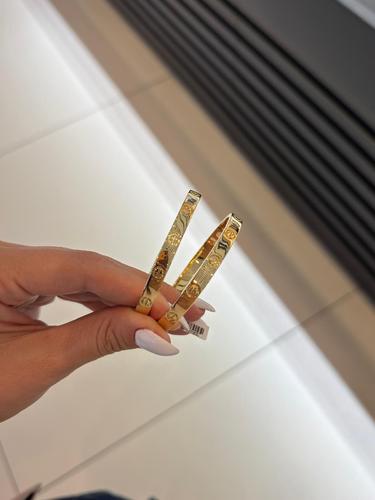 Luzzo Gold İşlemeli Kelepçe