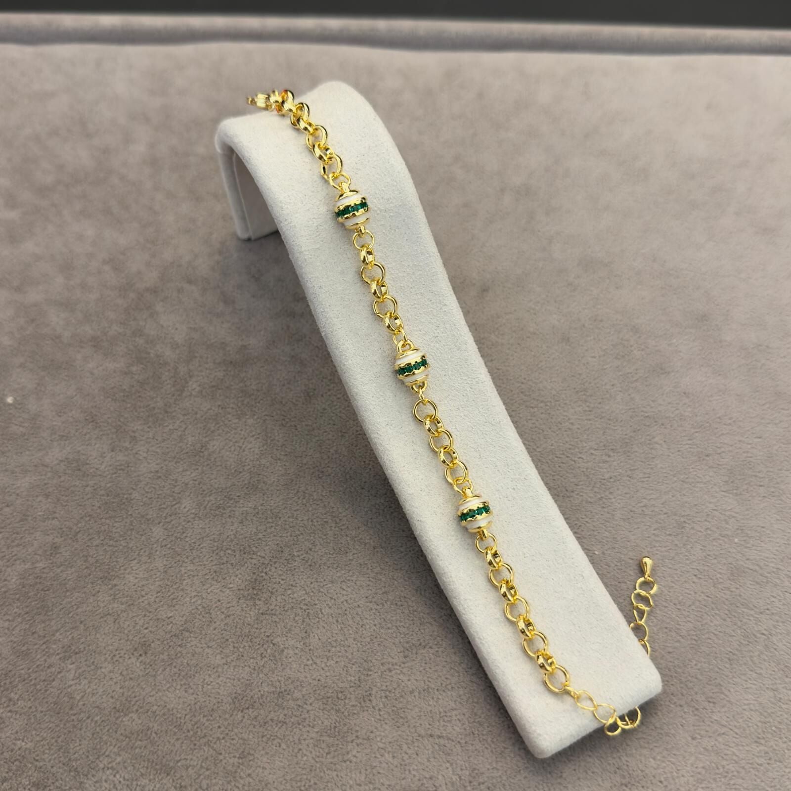 Kuyum İşçilik Yeşil Renkli Bileklik