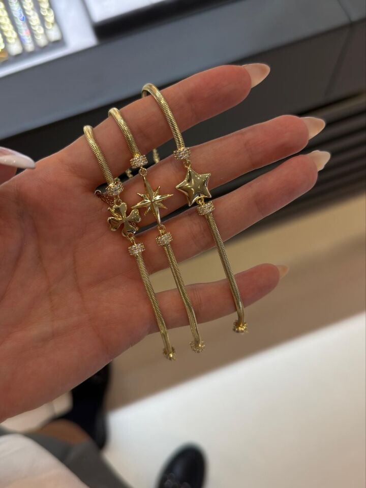 Kuyum İşçilik Charmlı Gold Bileklik yonca