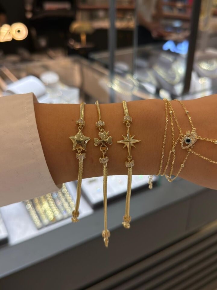 Kuyum İşçilik Charmlı Gold Bileklik yonca