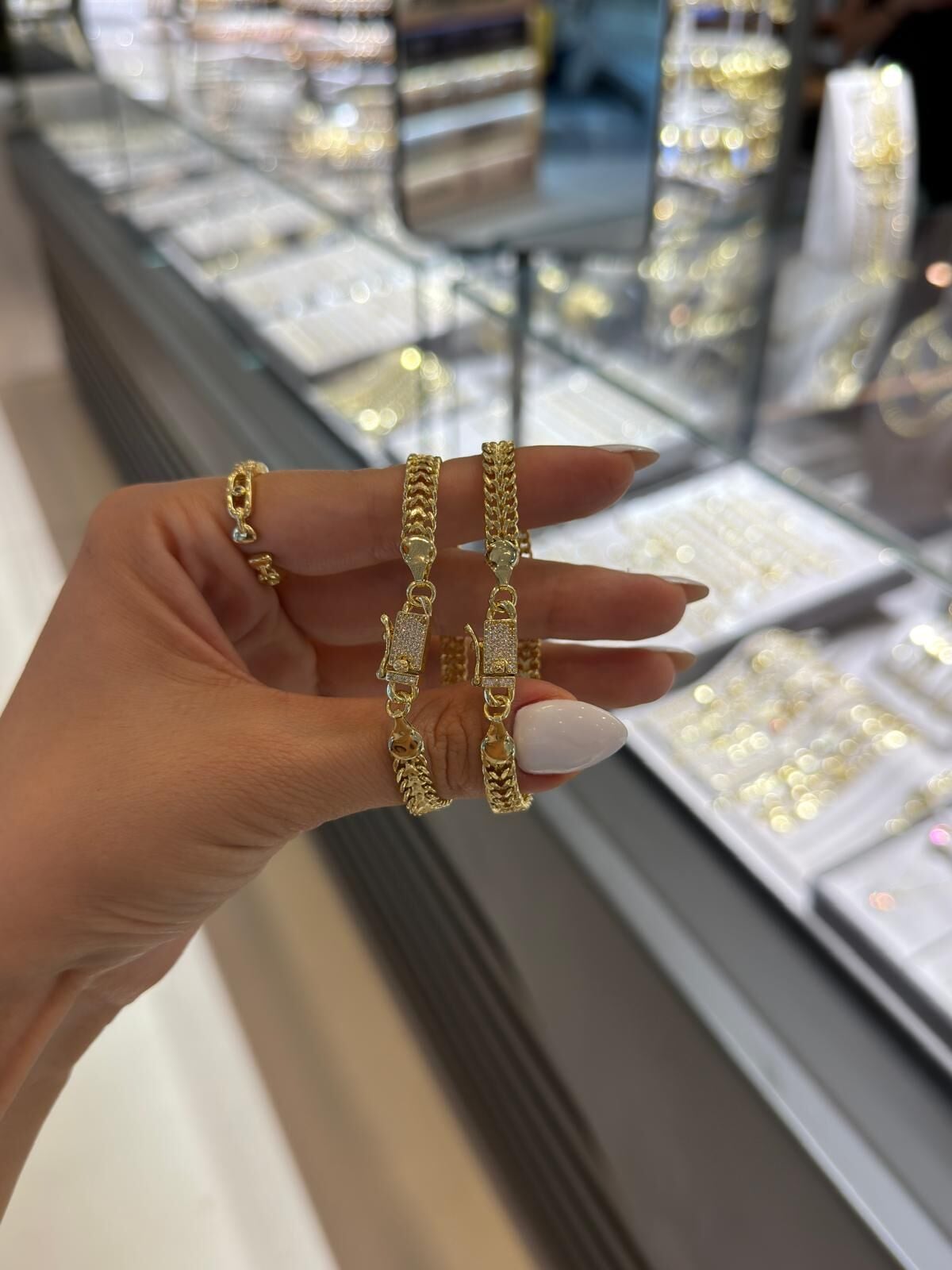 Luzzo Tasarım Gold Kilit Detay Bileklik