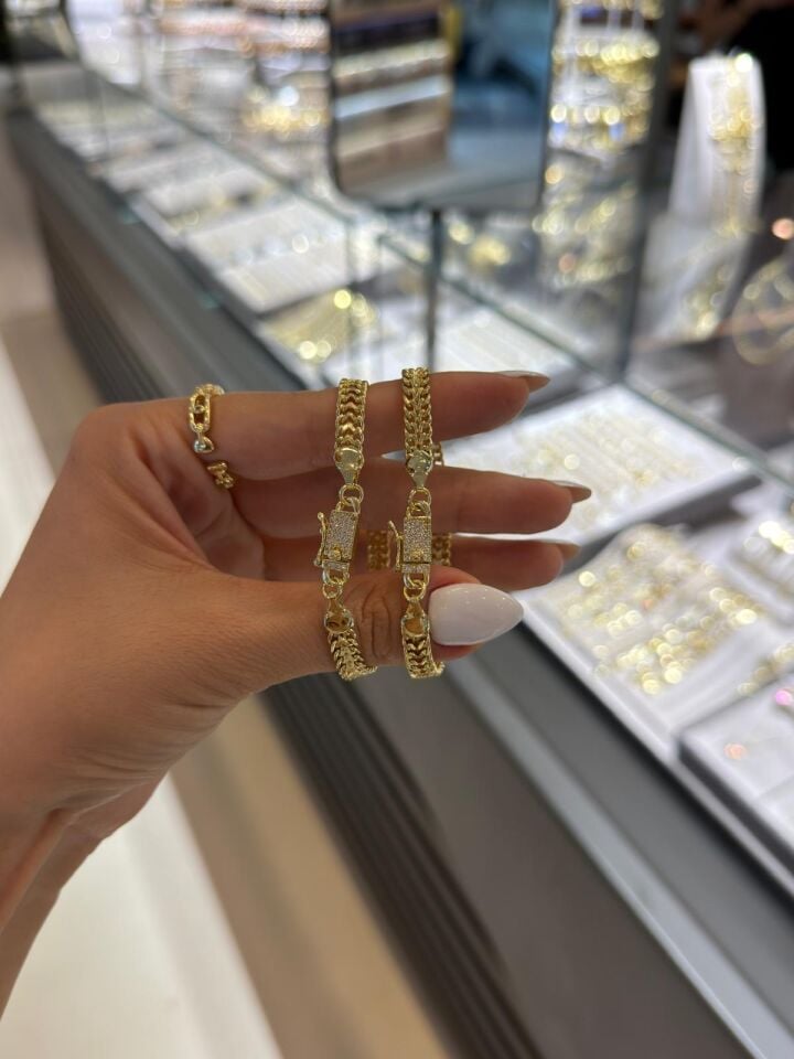 Luzzo Tasarım Gold Kilit Detay Bileklik