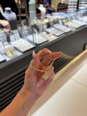 Yonca Charmlı Zincir Bileklik