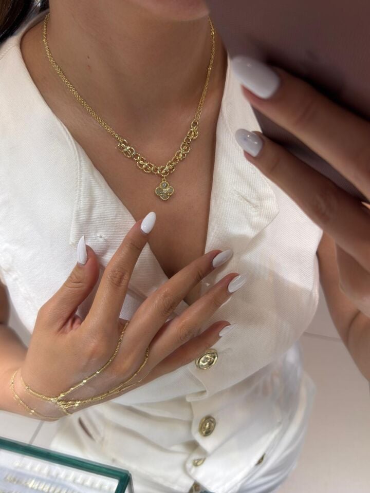 Luzzo Gold Yonca Kolye