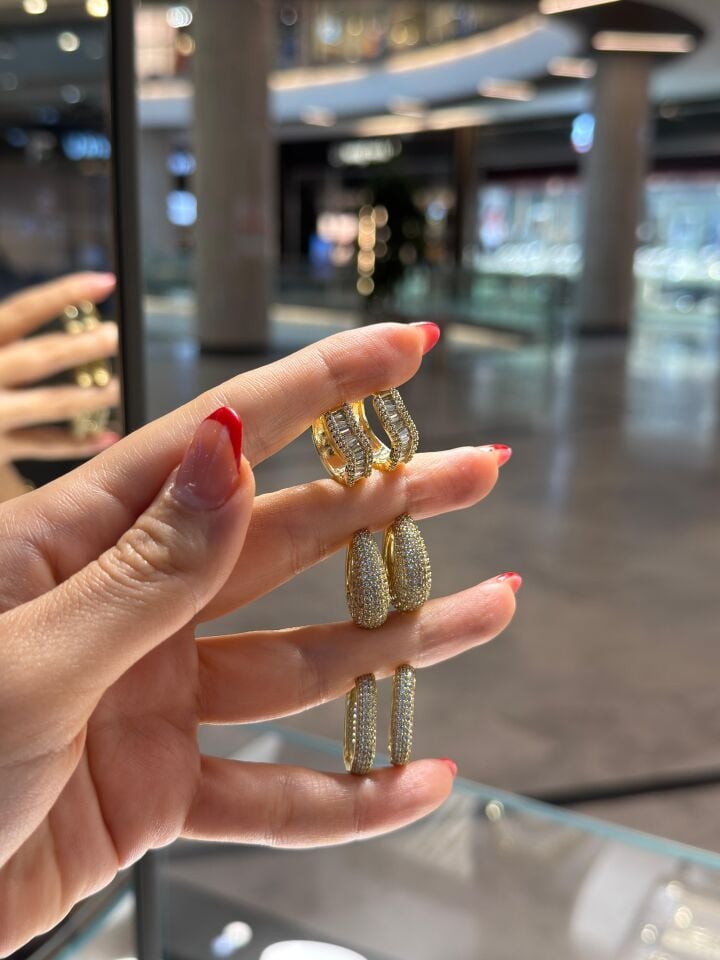 Kuyum İşçilik Taşlı Küpeler