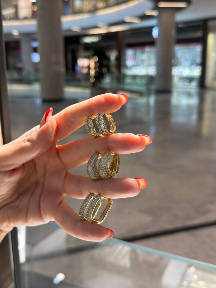 Kuyum İşçilik Taşlı Küpeler