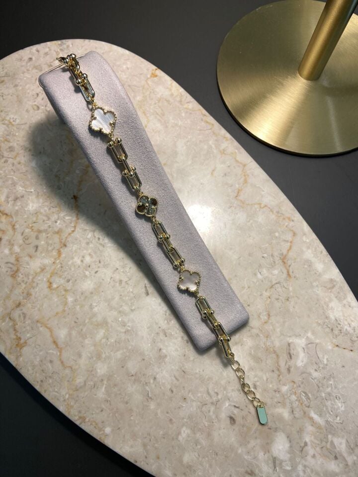 Yonca Model Bileklik