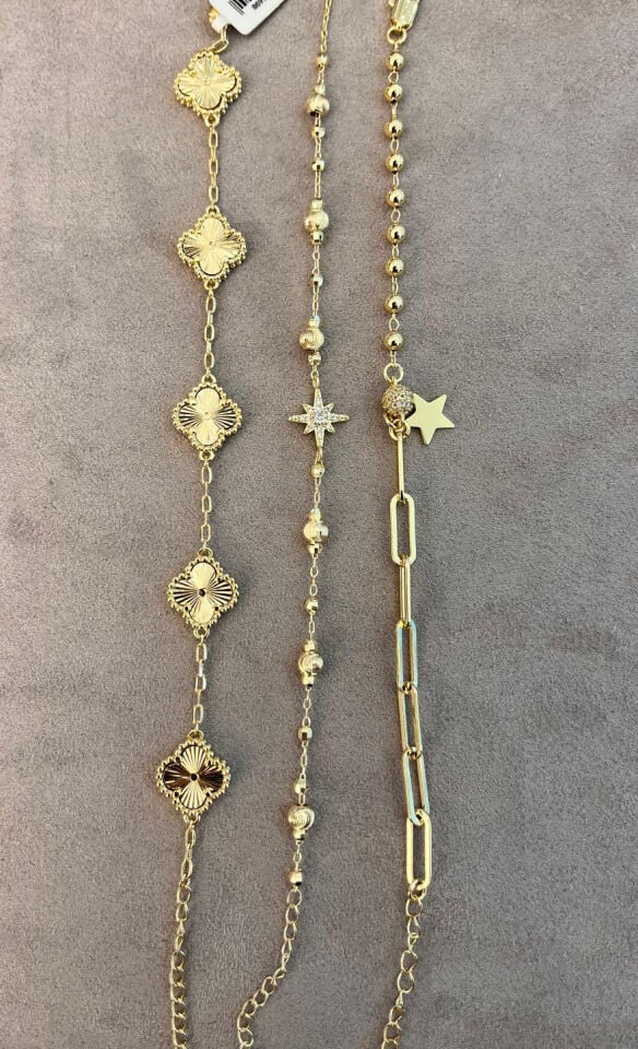 Luzzo Gold Charmlı Yoncalı Bileklikler