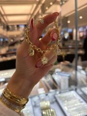 Üçlü Yonca Charmlı Bileklik