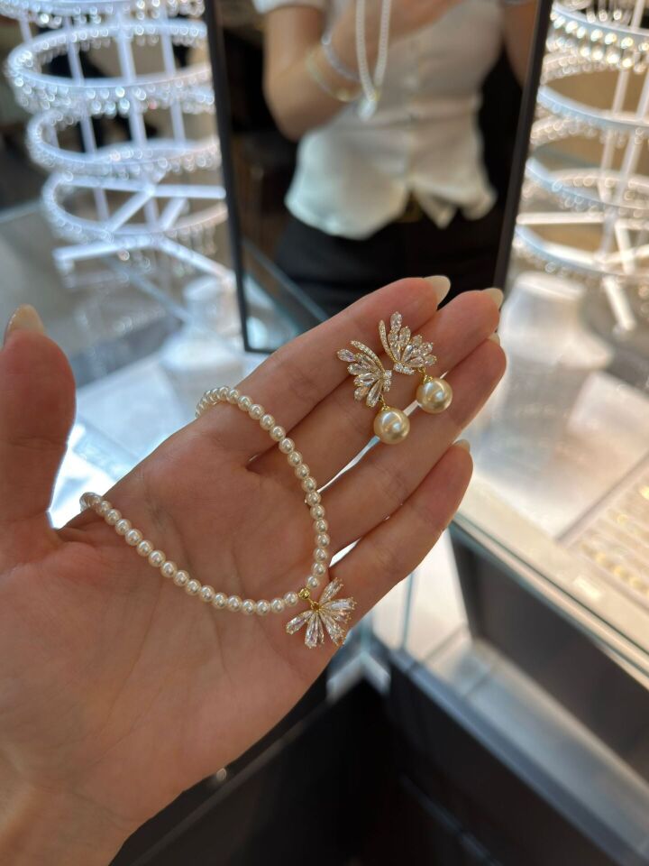 Swarovski Taşlı Kolye ve Küpe Takım kolye