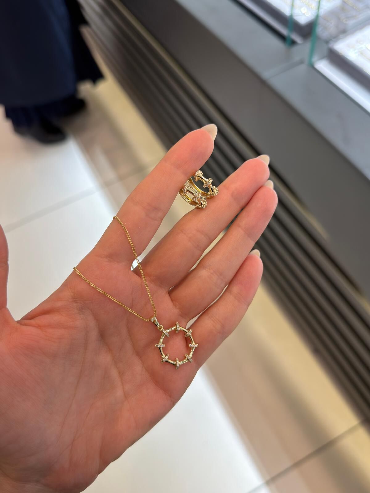 Halka Model Kolye ve Küpe Takım