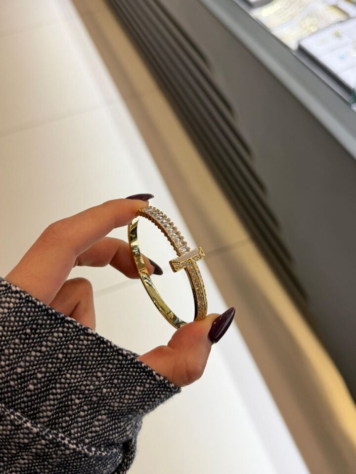 T Model Gold Taşlı Kelepçe