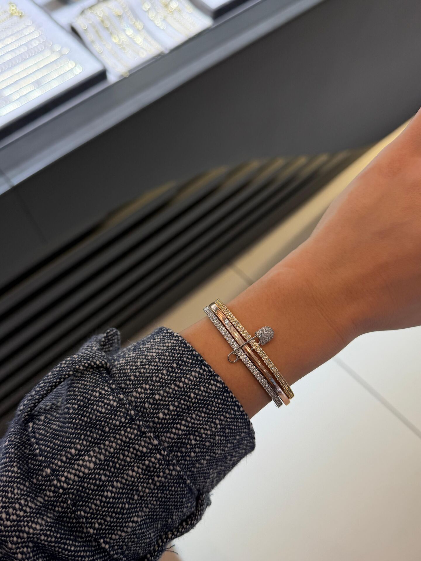 Üç Renkli Kelepçe