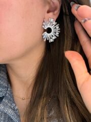 Halka Model Taşlı Küpe