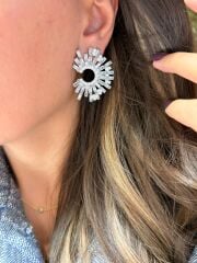 Halka Model Taşlı Küpe