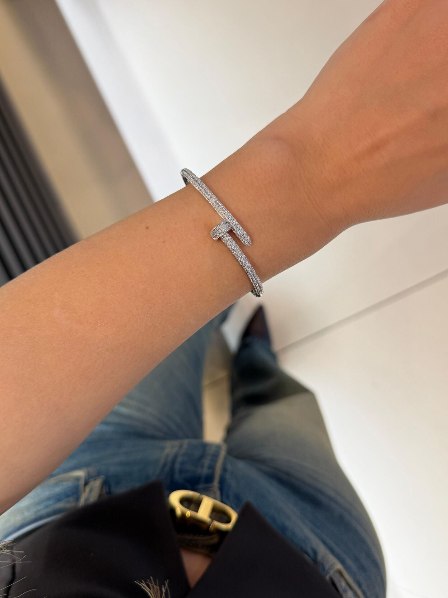 Çivi Model Taşlı Kelepçe