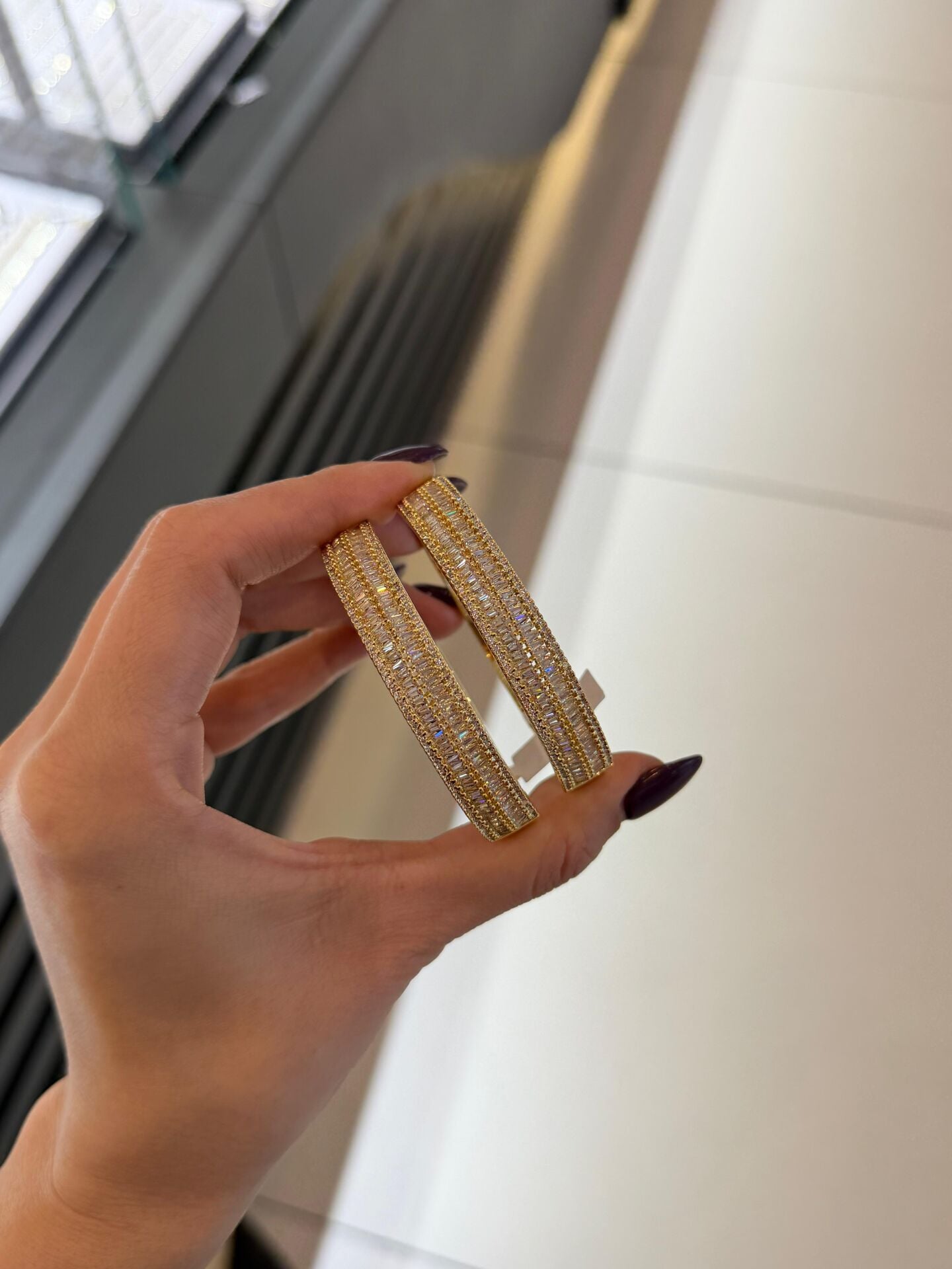 Gold Taşlı Kelepçe