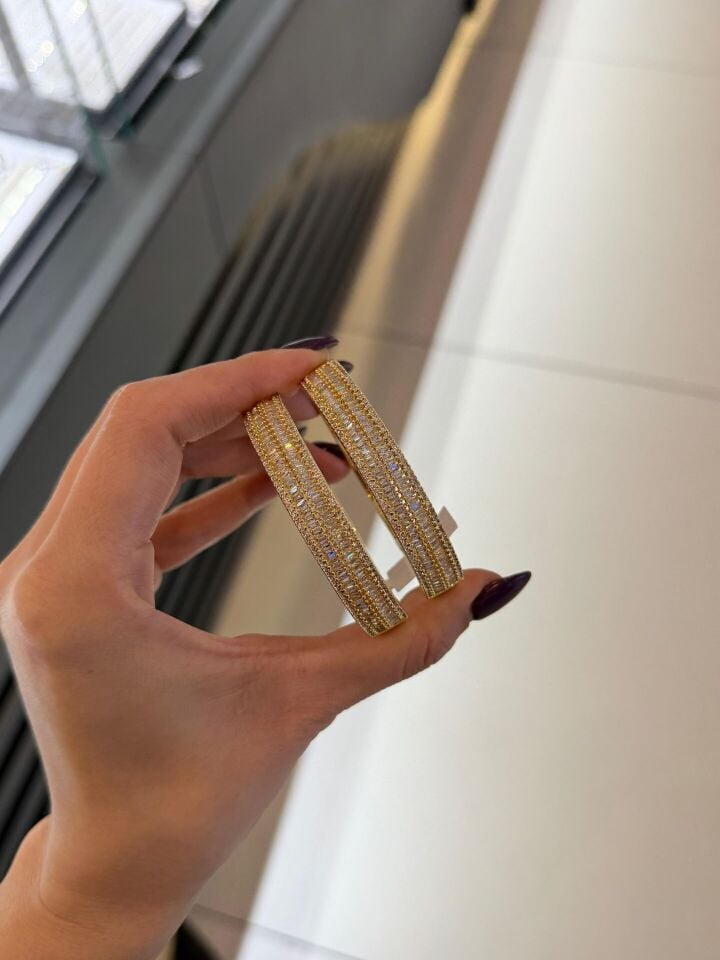 Gold Taşlı Kelepçe