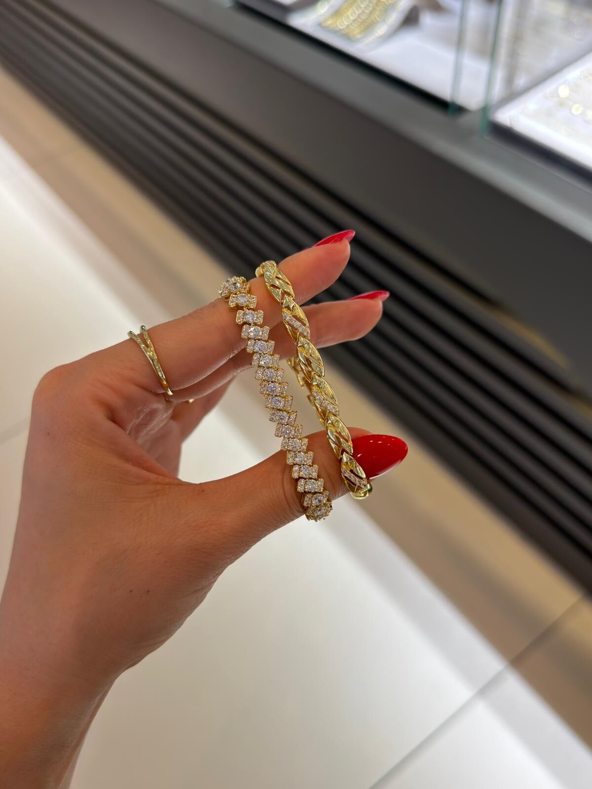 Luzzo Gold Taşlı Bileklik