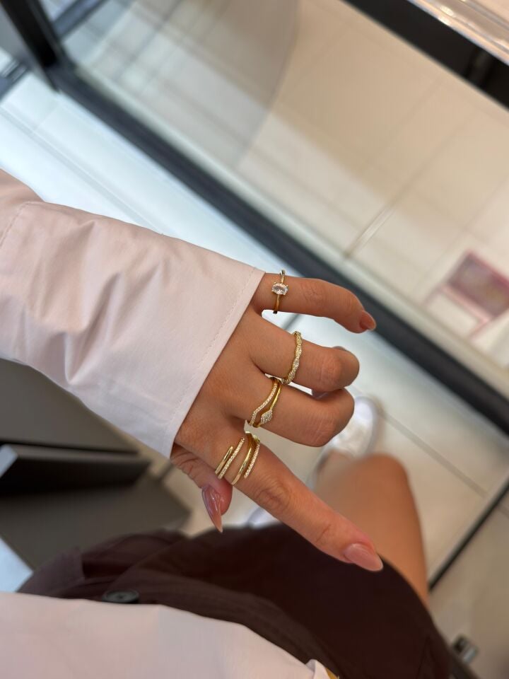 Gold Tasarım Ölçüsüz Yüzükler