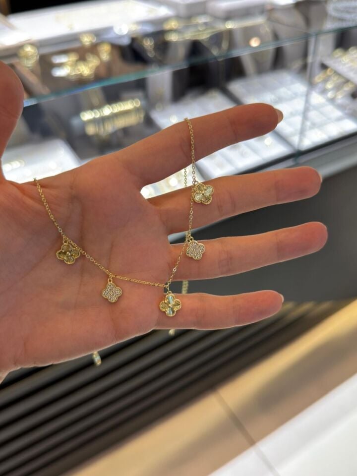Yonca Model Kombin Çoklu Kolye