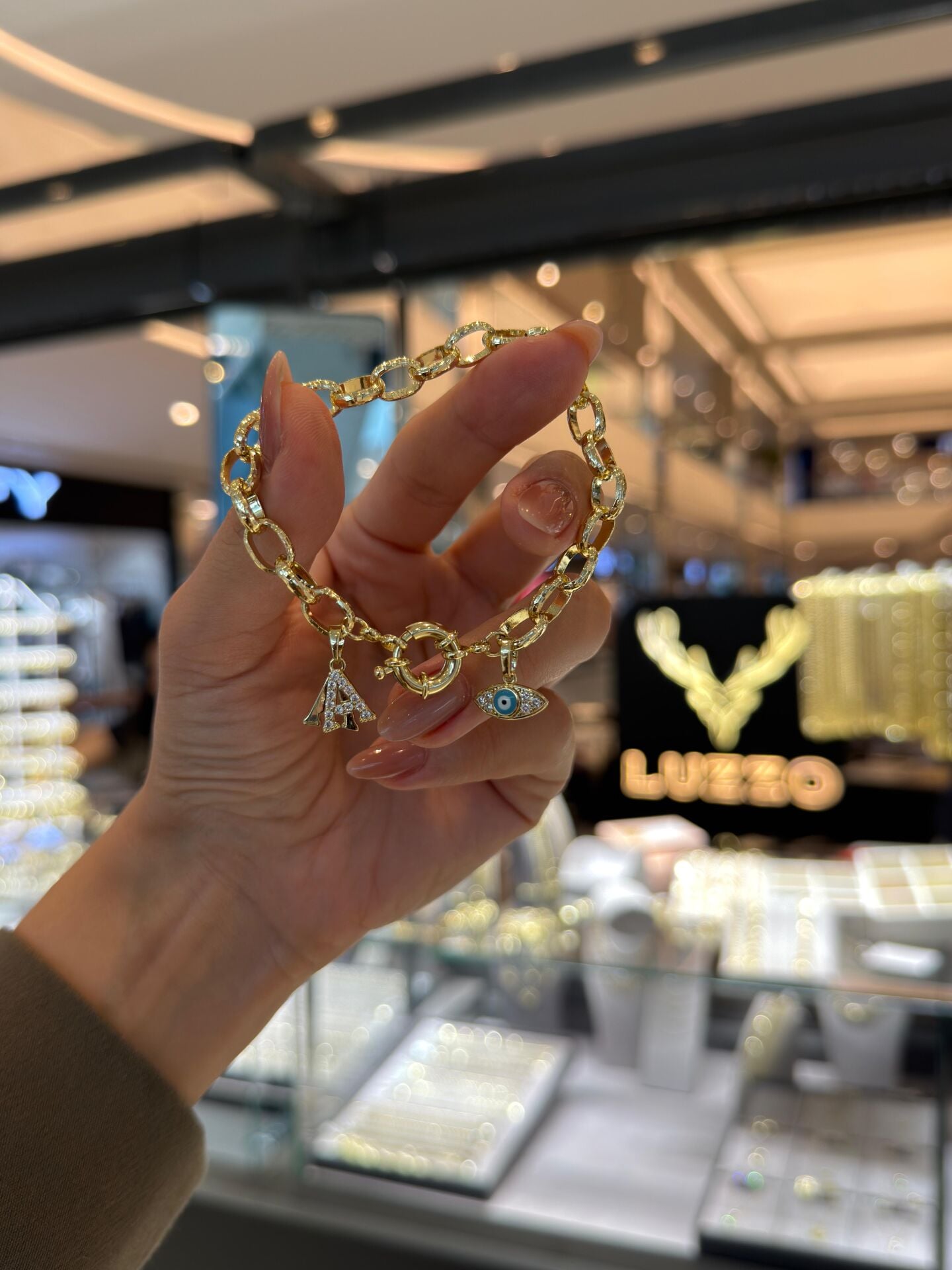 Gold Kuyum İşçilik Halkalı Bileklik Ve Charmlar