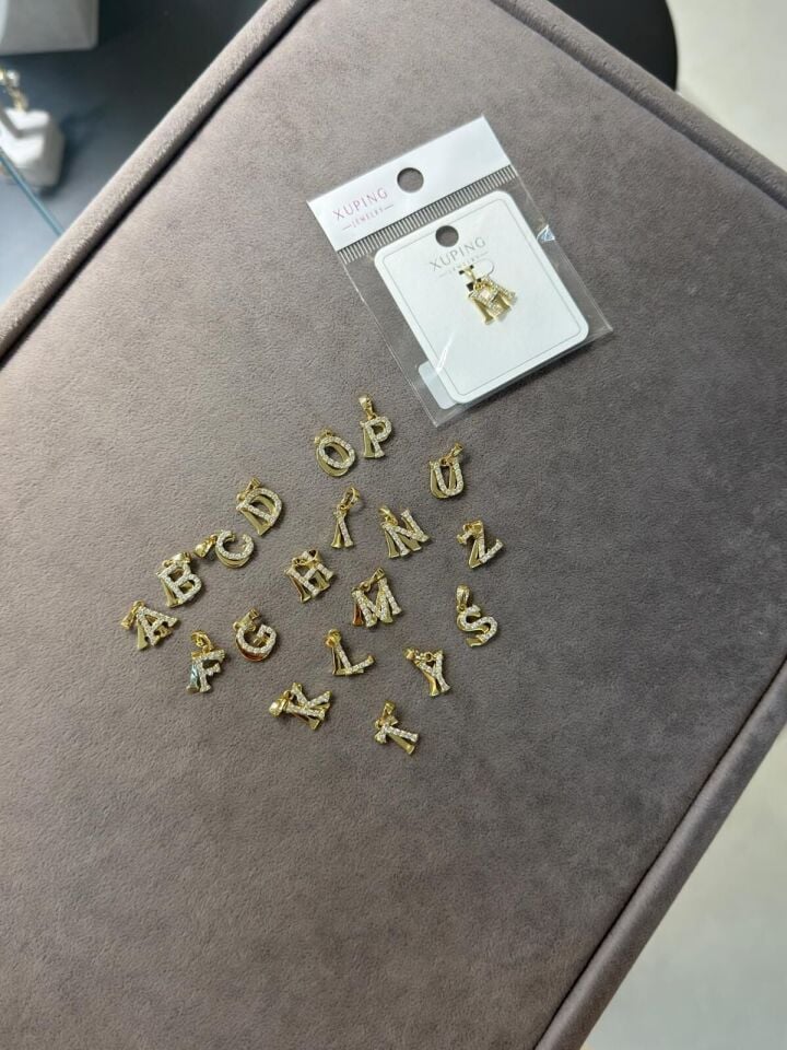 Harf Charm Gold Renk E