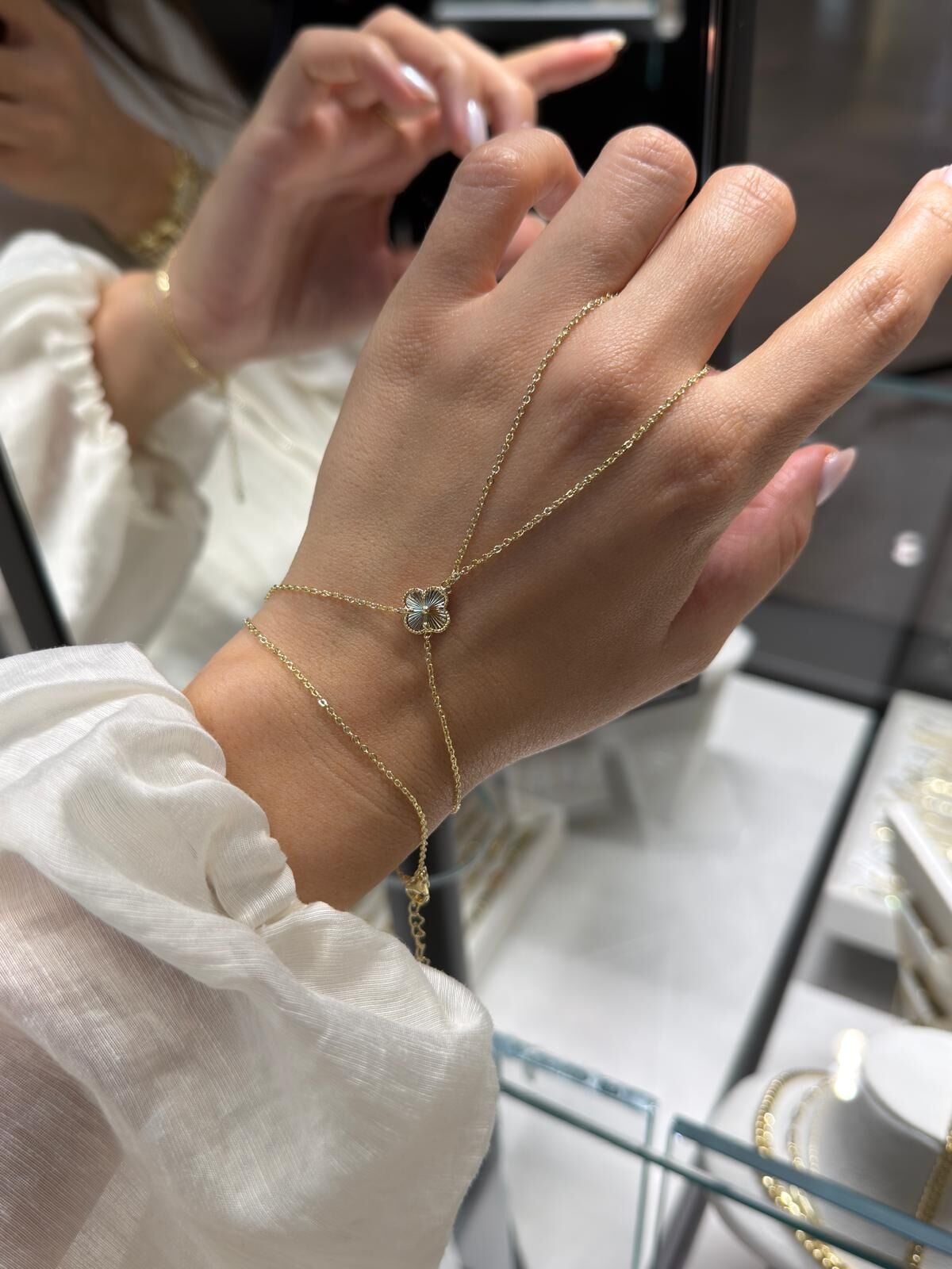 Gold Yonca Şahmeran