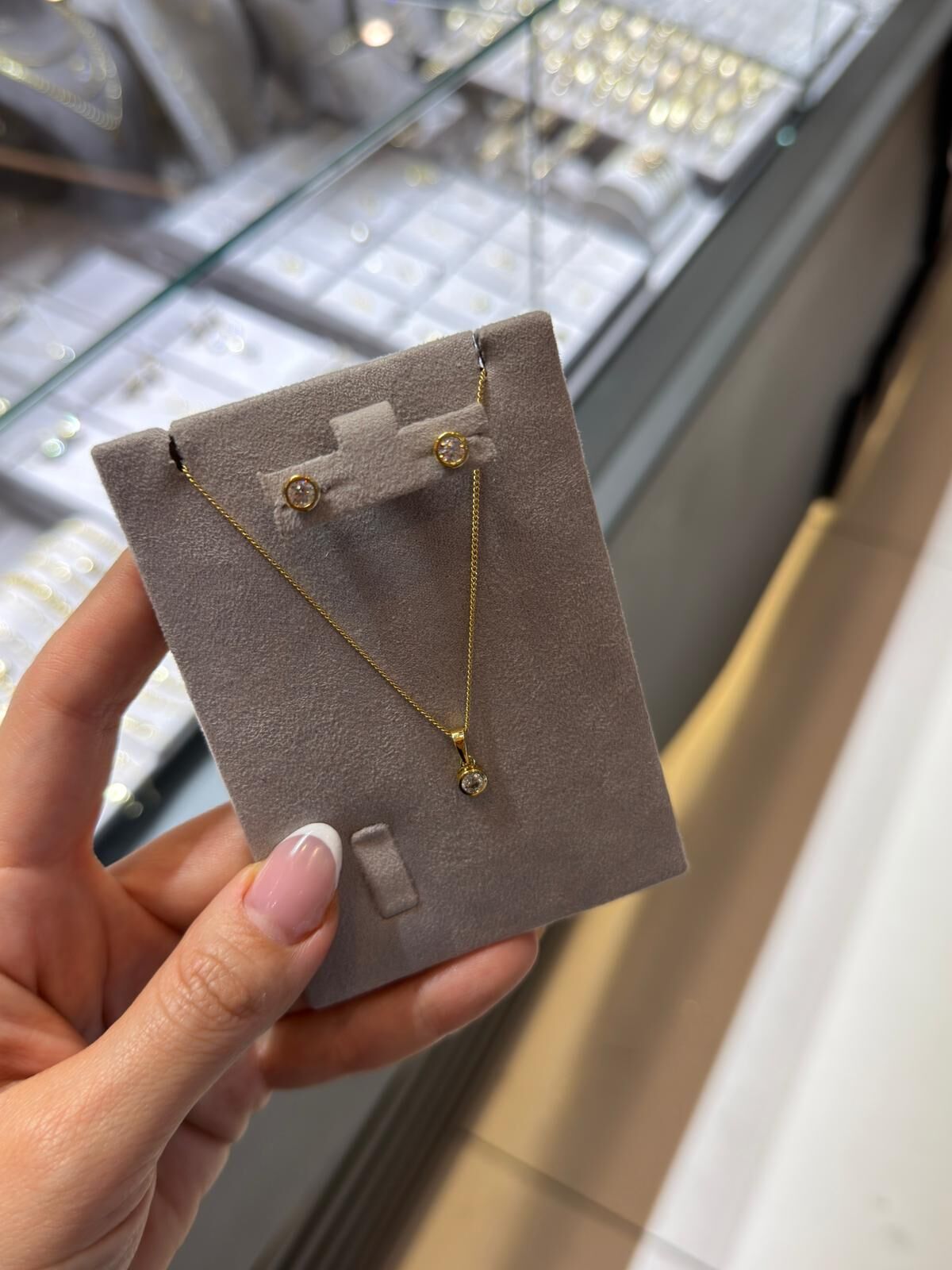 Minimal Taşlı  Kolye Küpe Set