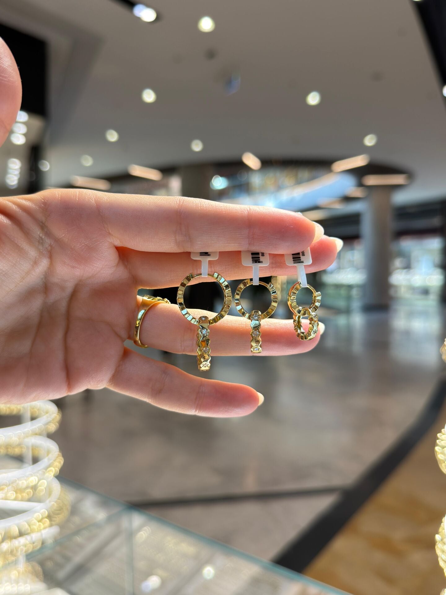 Gold Taşlı Halkalı Küpeler